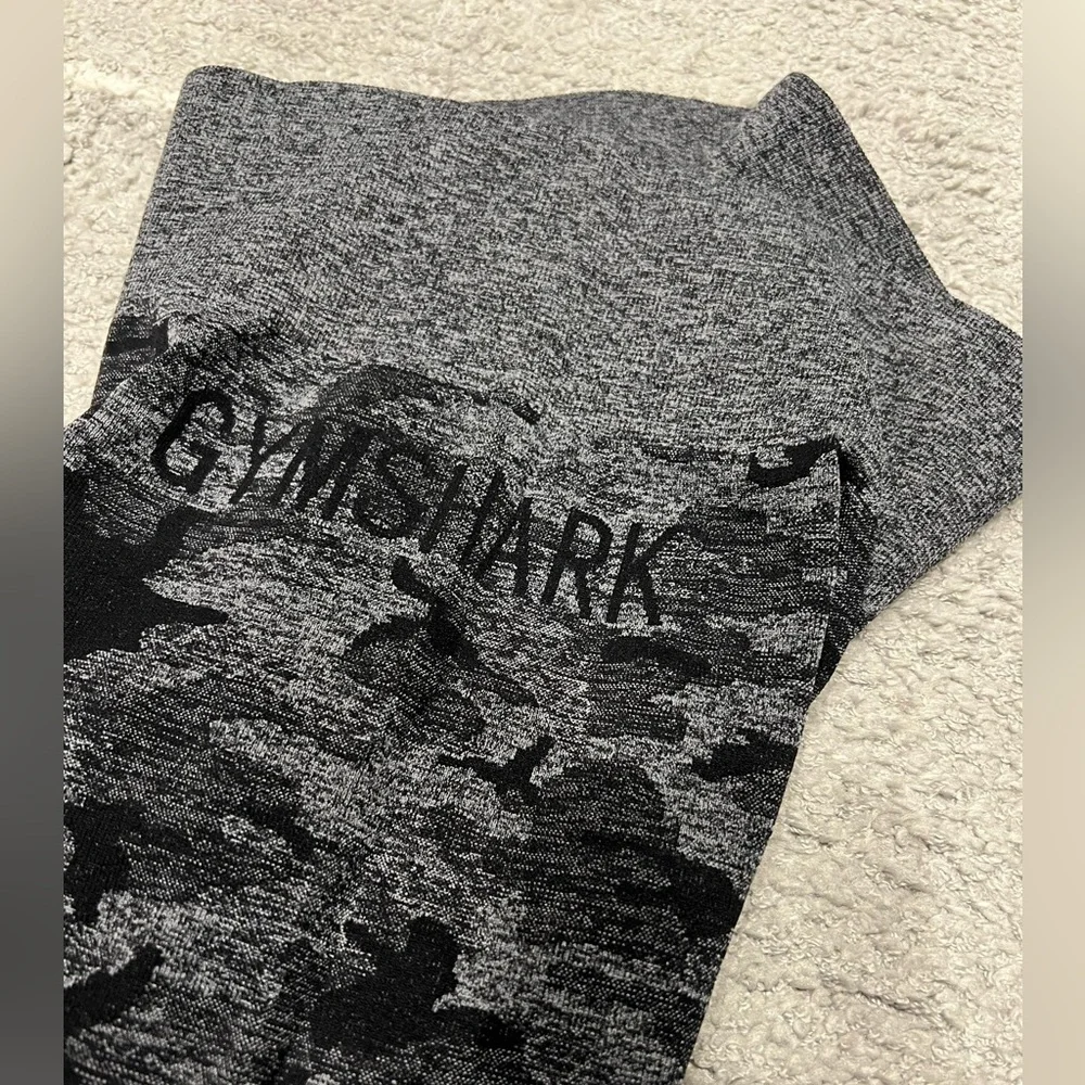 Gymshark Dark Gray Camo Seamless Leggings - Workout Pants sz Med - Picture 4 of 5